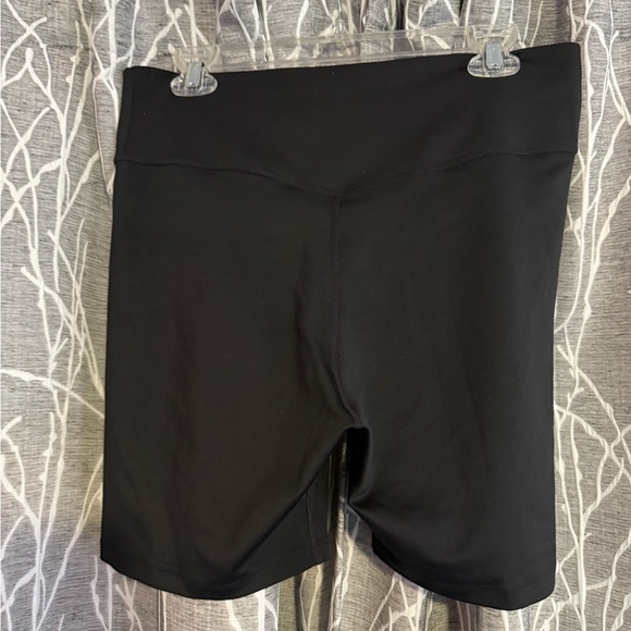 Nike Women's Dri Fit Black Bike Shorts size XL - Picture 2 of 5